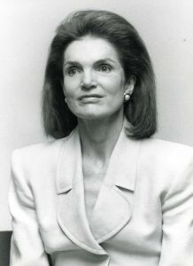 Jackie Onassis 1989 Boston.jpg